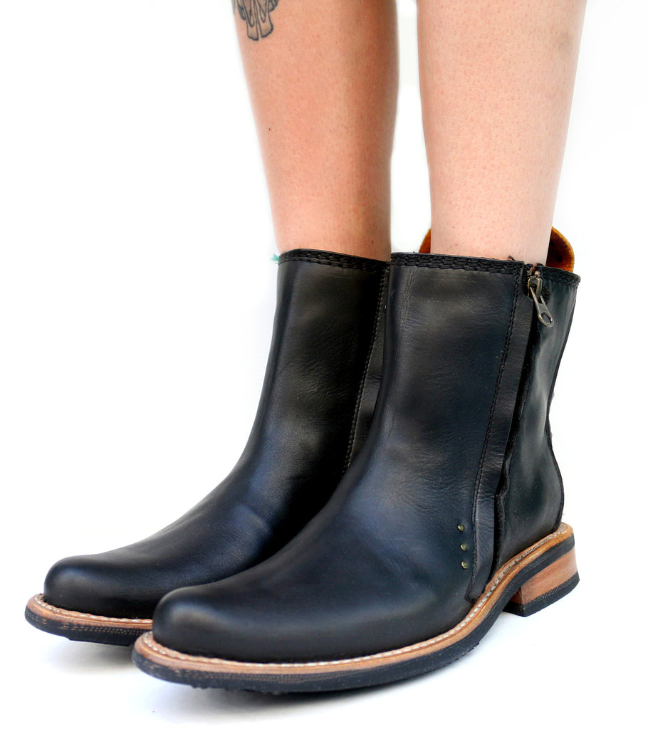 No.1041 TARMAC zip boot Black WOMEN - pskaufmanfootwear