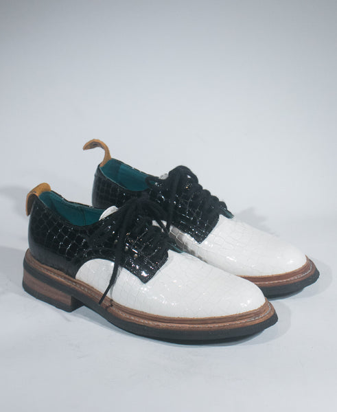 no.1050 runway derby shoe patent black + white croc 7W