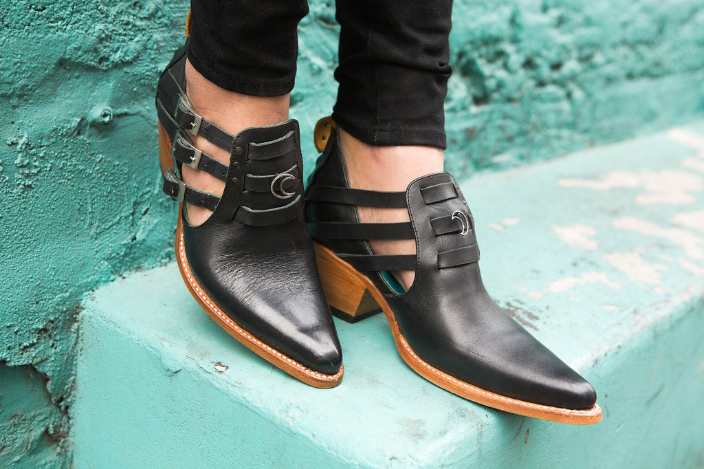 Holly Bobisuthi moon shoe concho set - pskaufmanfootwear