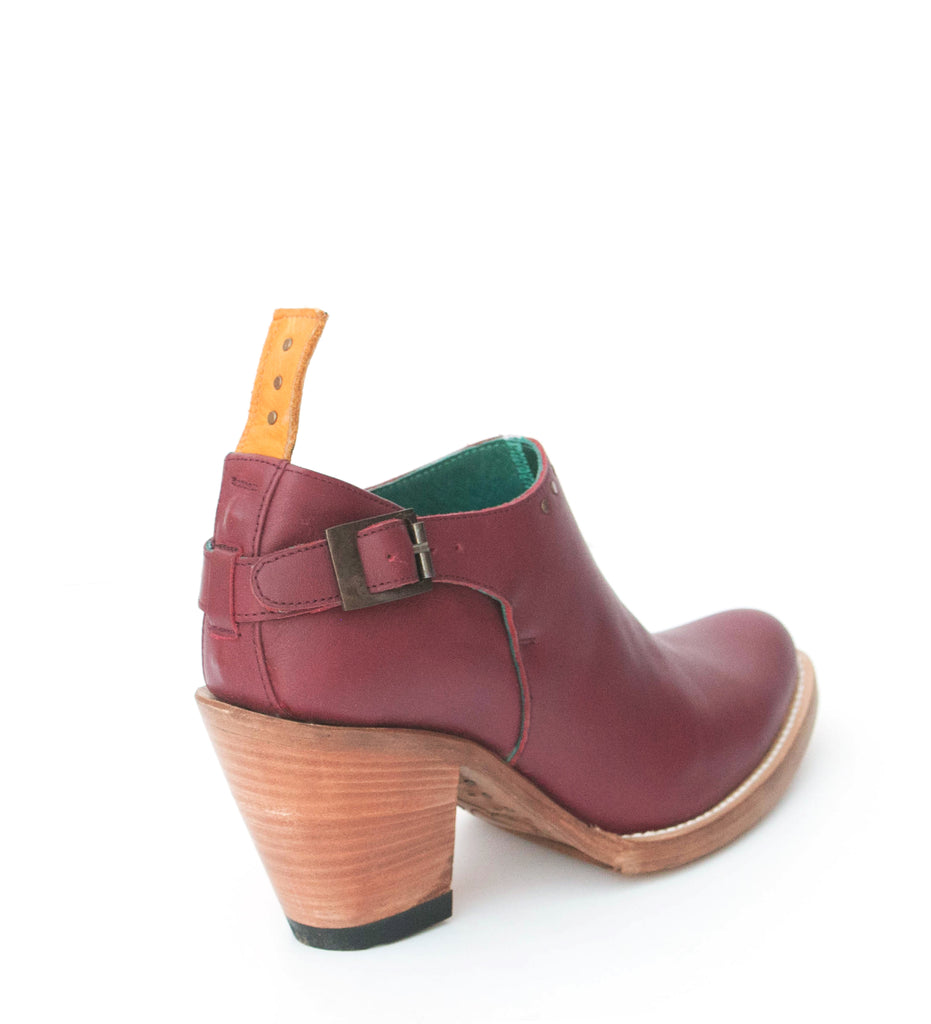 No.2059 ALLEY clog Blood Leather