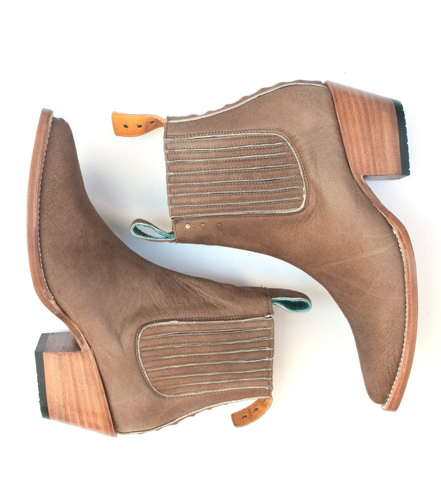 No.1001 FREEWAY chelsea boot Rare Fur sz 5w - pskaufmanfootwear