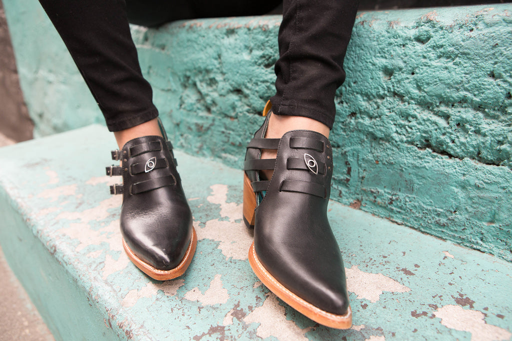 Holly Bobisuthi eye shoe concho set - pskaufmanfootwear